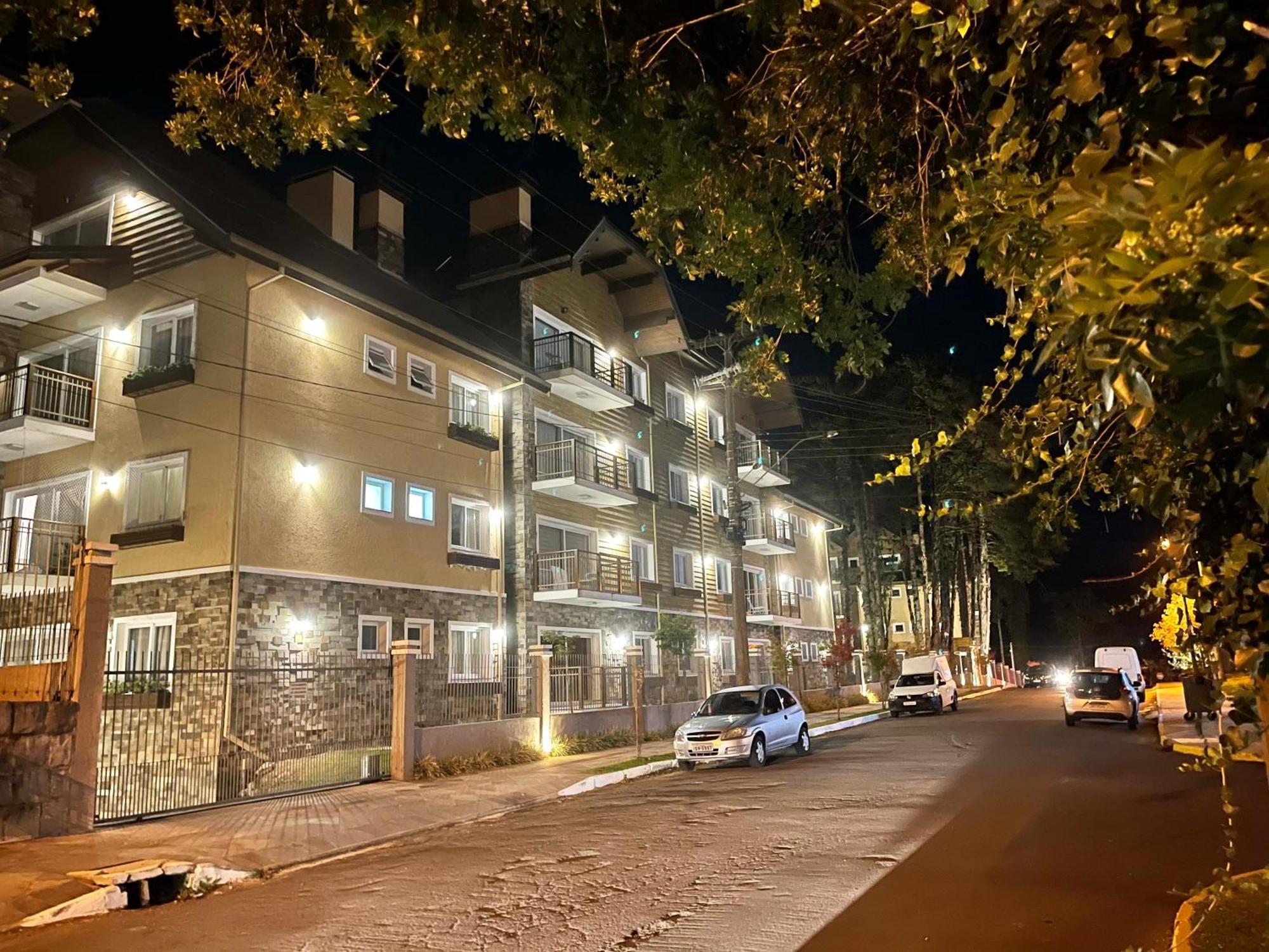 Apartamento De Luxo Casa De Pedra Διαμέρισμα Γκραμάντο Εξωτερικό φωτογραφία